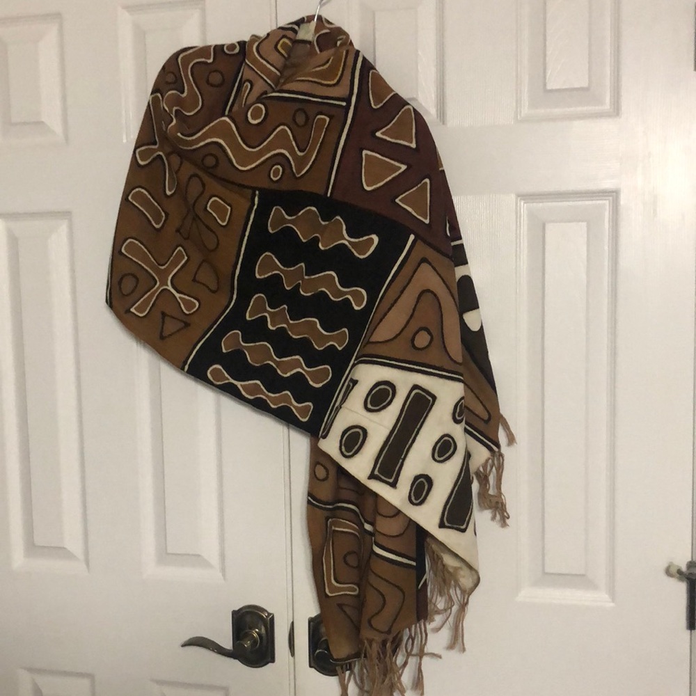 Hand dyed wrap NWOT. Browns - tribal design